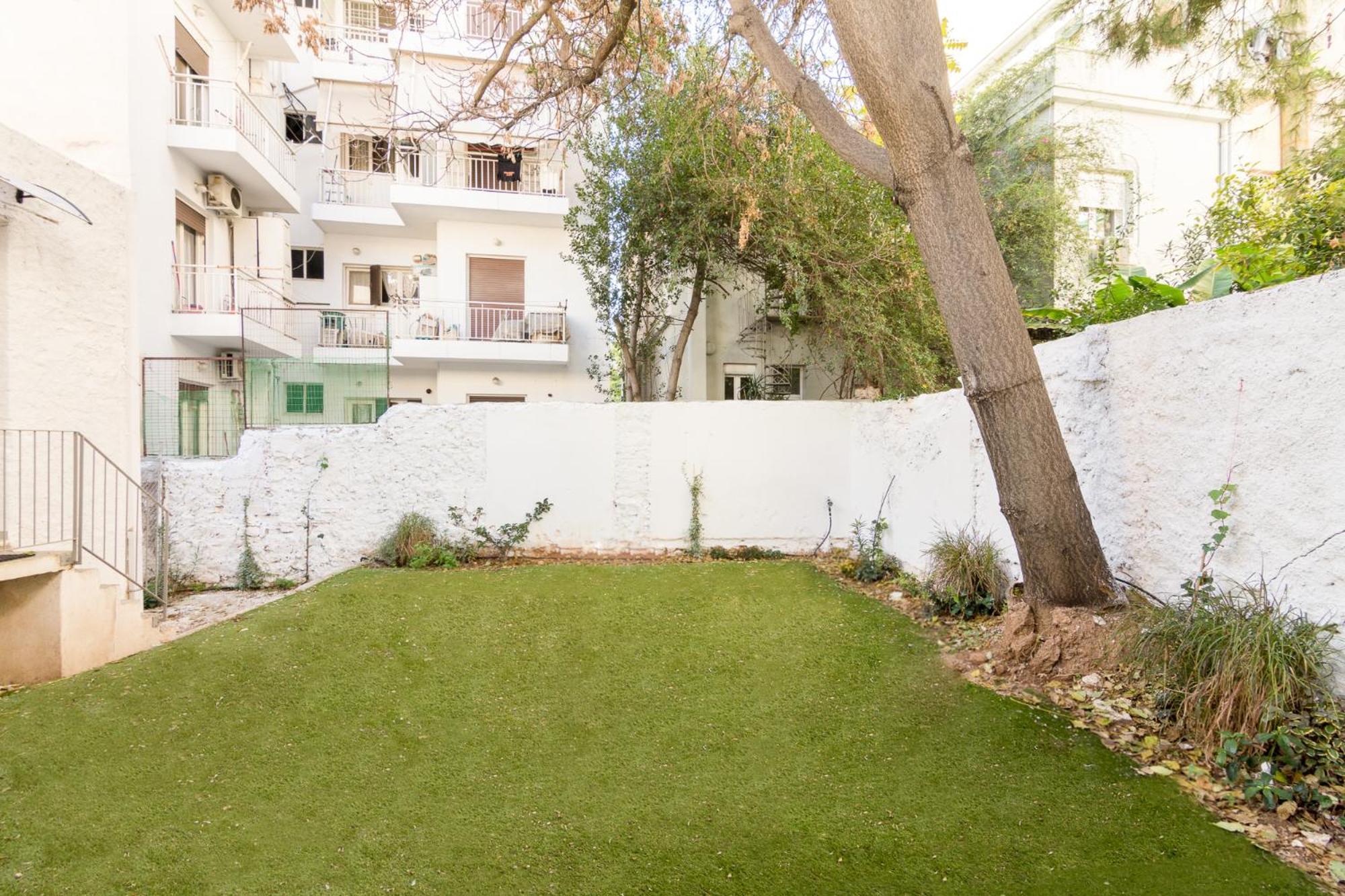 Great House W/ Private Parking Apartment Athens Exterior photo